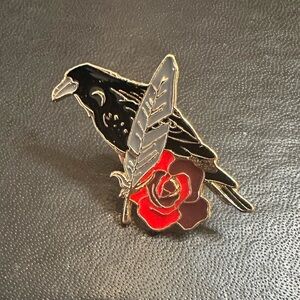 Raven Pin